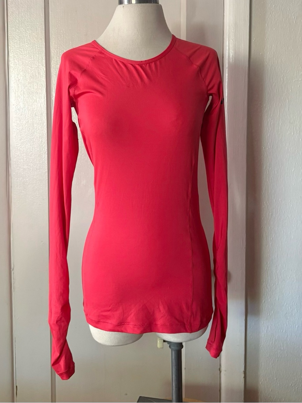 Nike Pro Women’s Pink Long Sleeve Shirt w/ Thumb Holes ~ sz Small